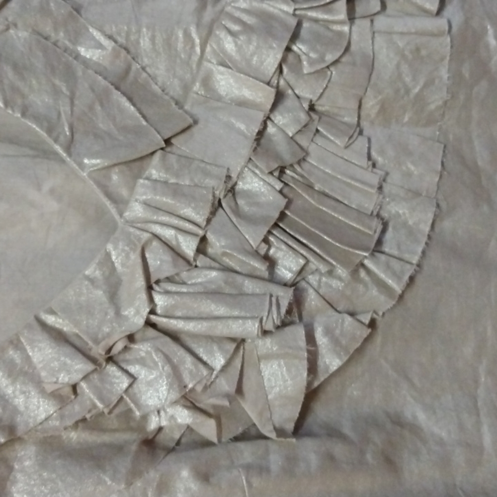 J Crew Ruffle Top - Picture 4 of 8